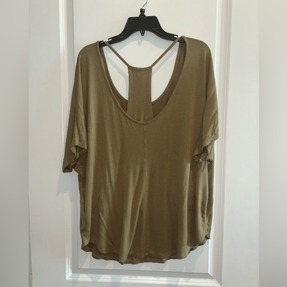 Impressions Olive Top with open back - Picture 5 of 5